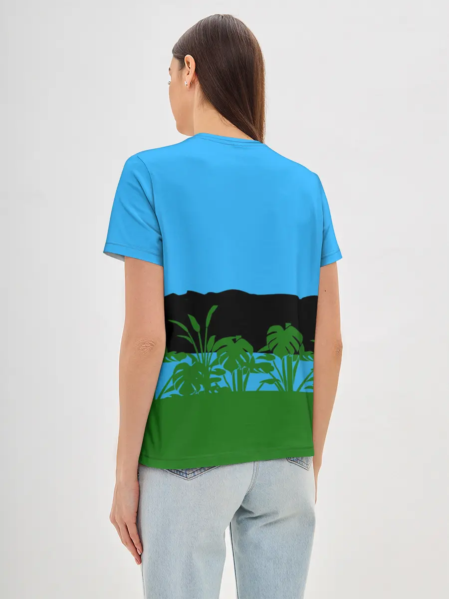 Женская базовая футболка / Тихиро гуляет с Каонаси