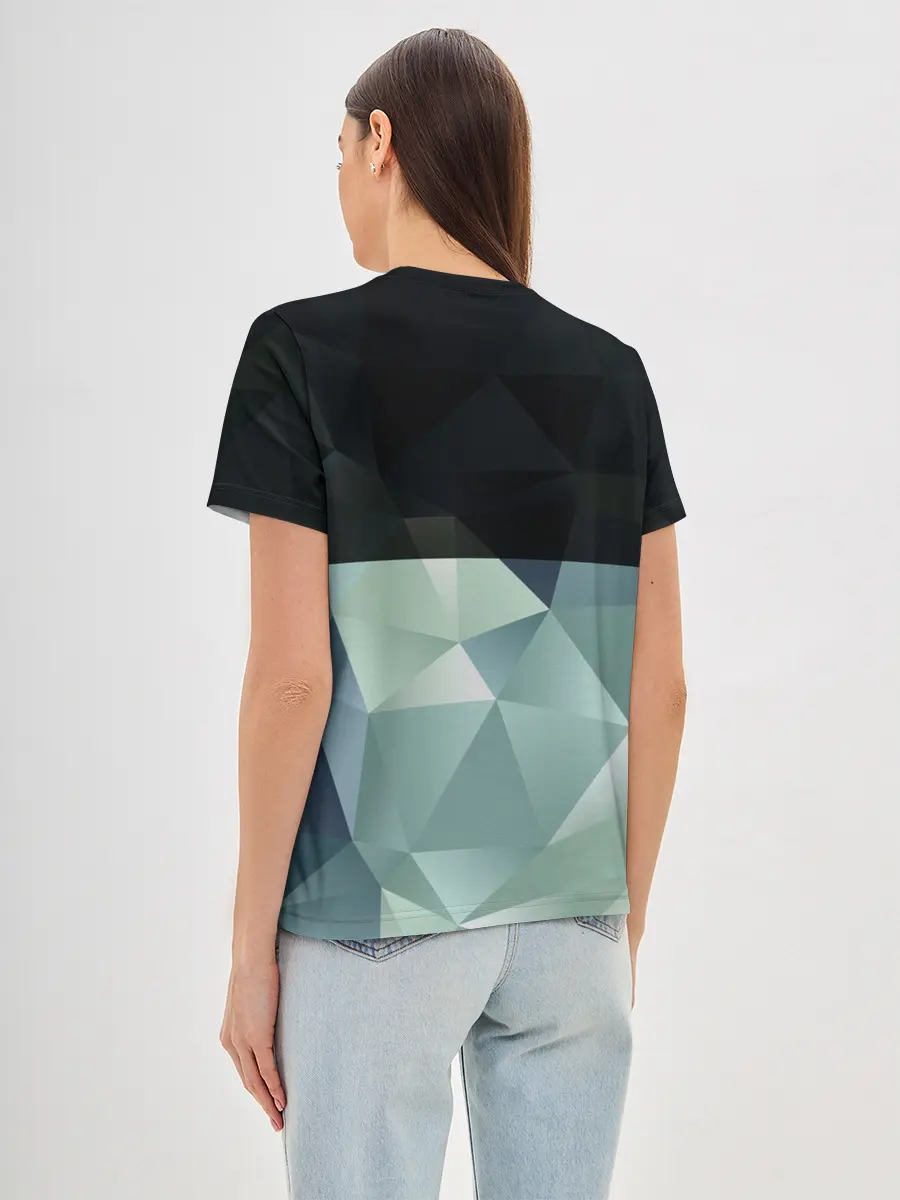 Женская базовая футболка / SUZUKI