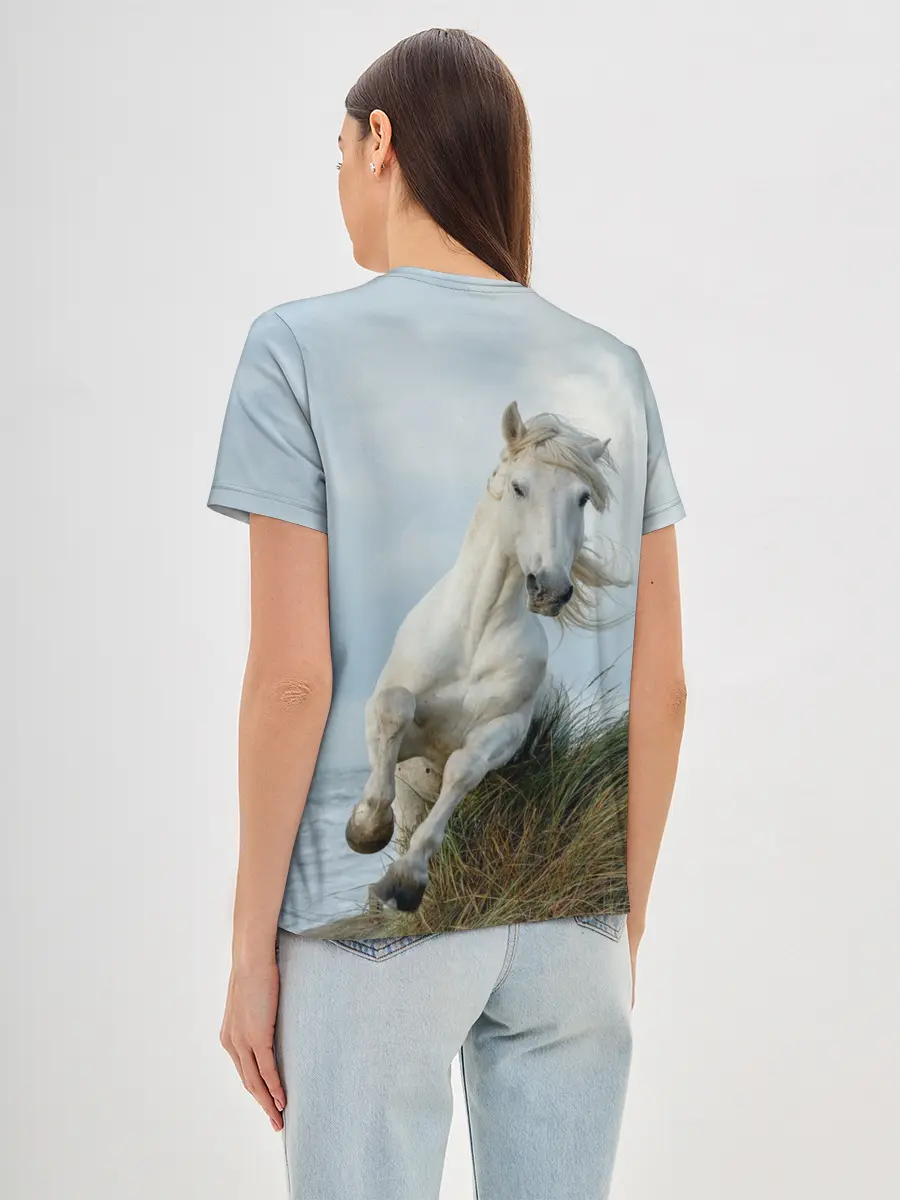 Женская базовая футболка / Лошадь