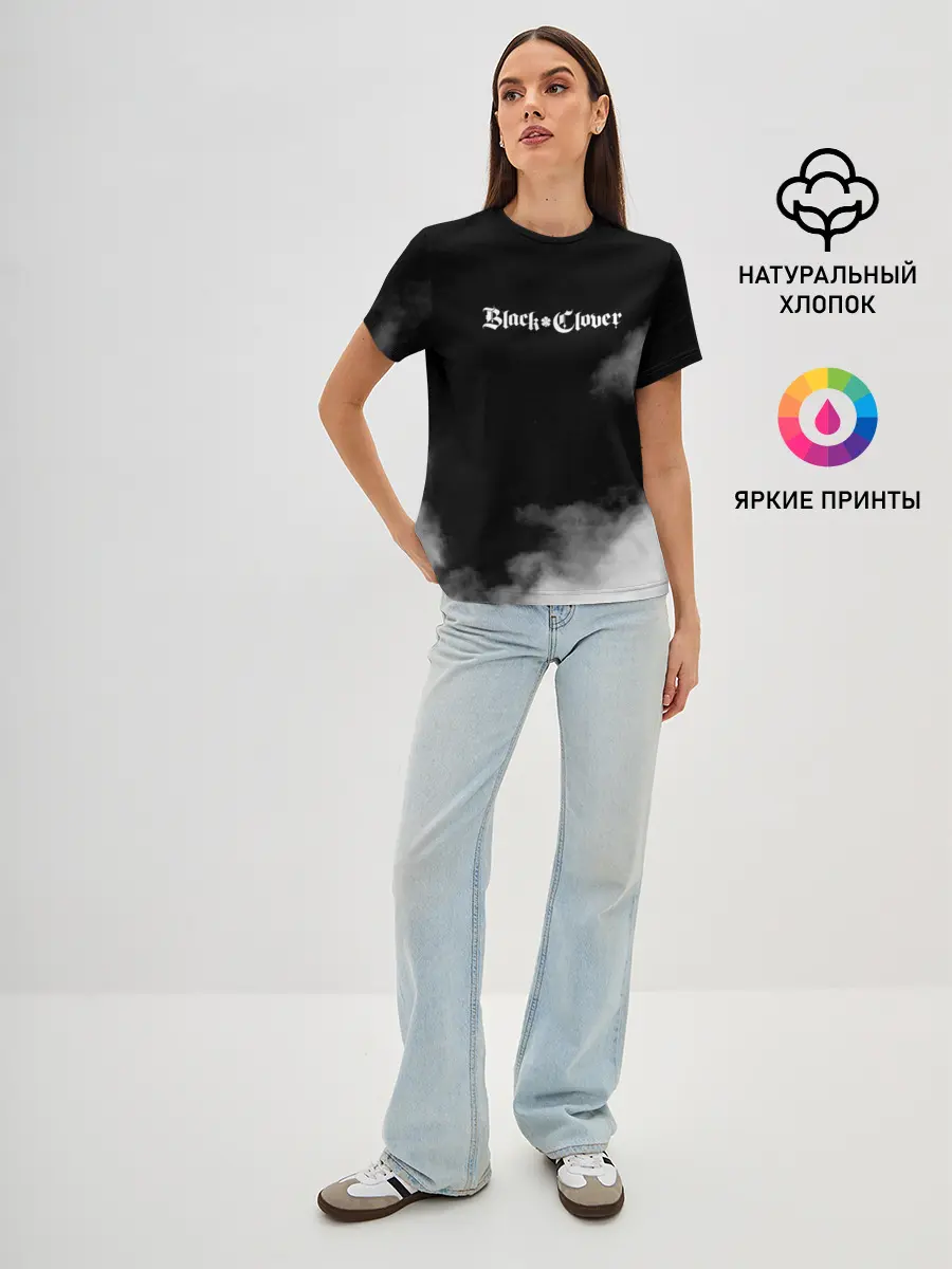 Женская базовая футболка / Логотип Черного Клевера в дымке