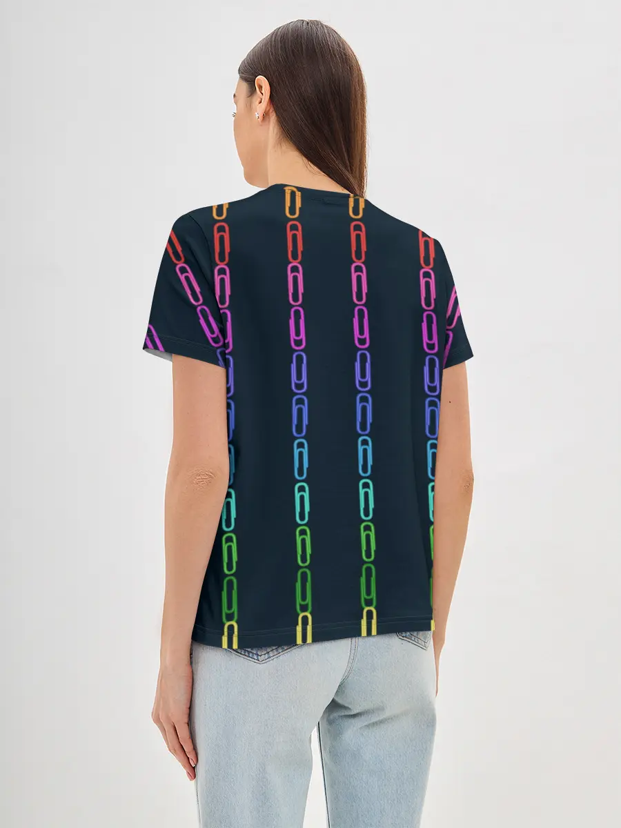 Женская базовая футболка / скрепки