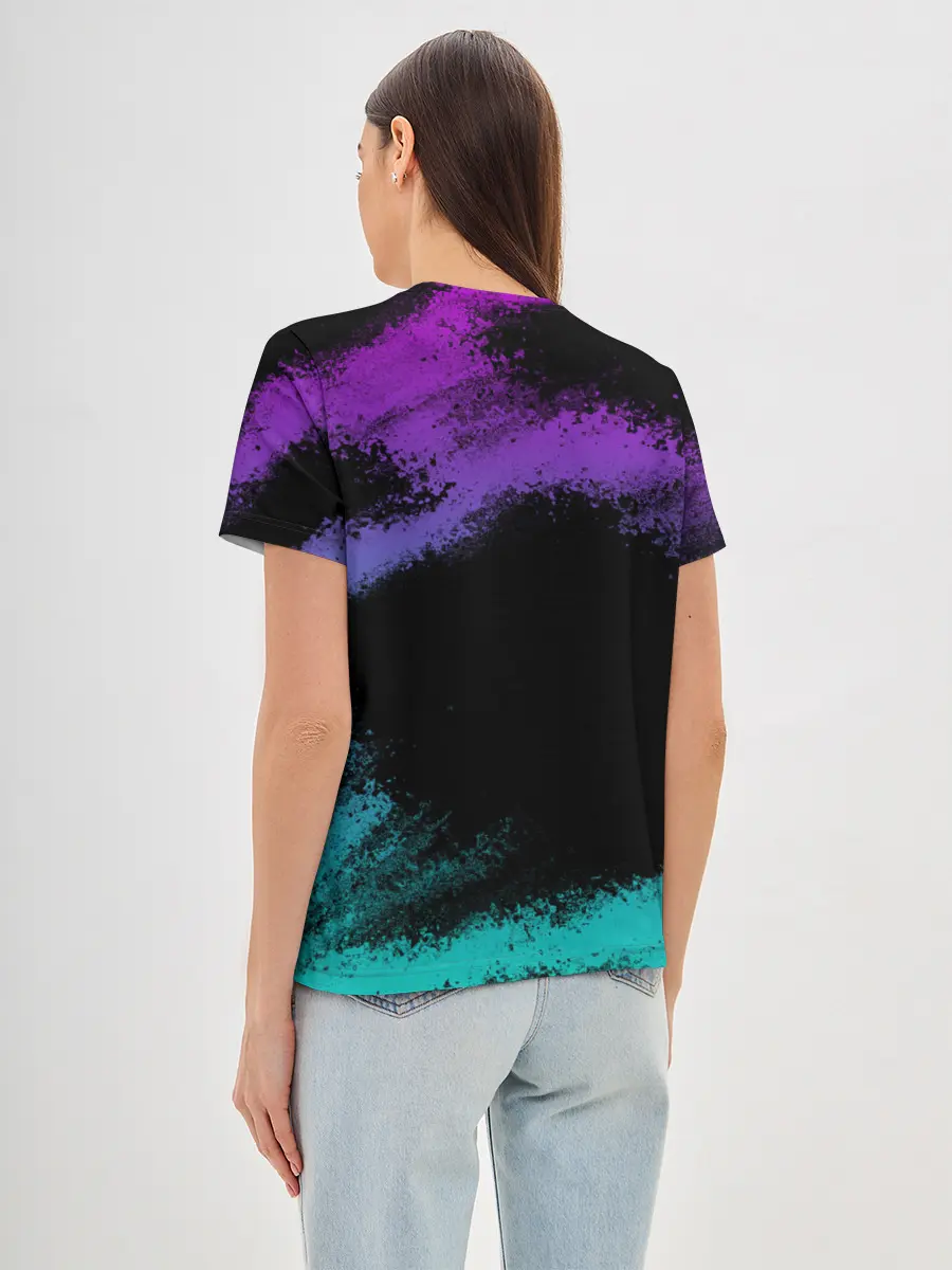 Женская базовая футболка / Приключения ДжоДжо