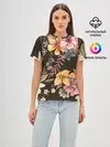 Женская базовая футболка / цветы