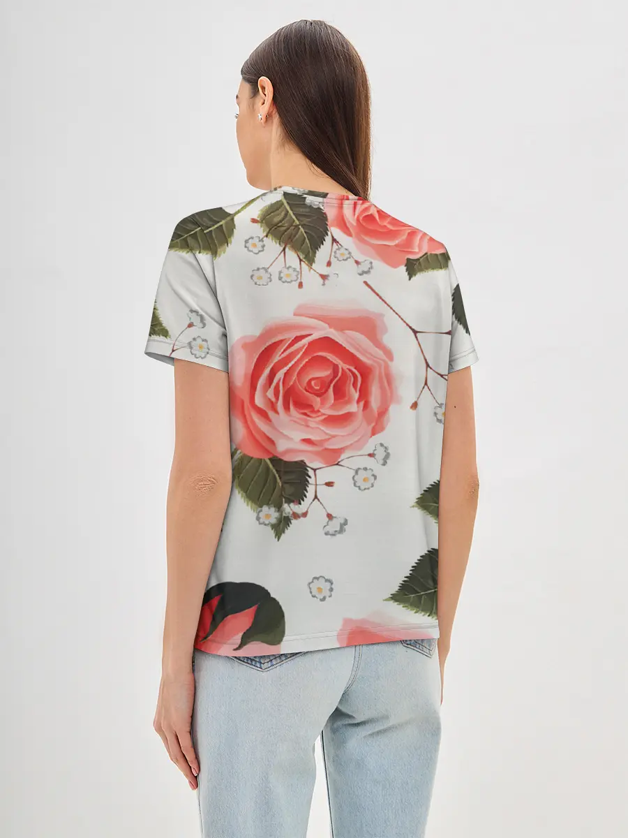 Женская базовая футболка / Нежные розы