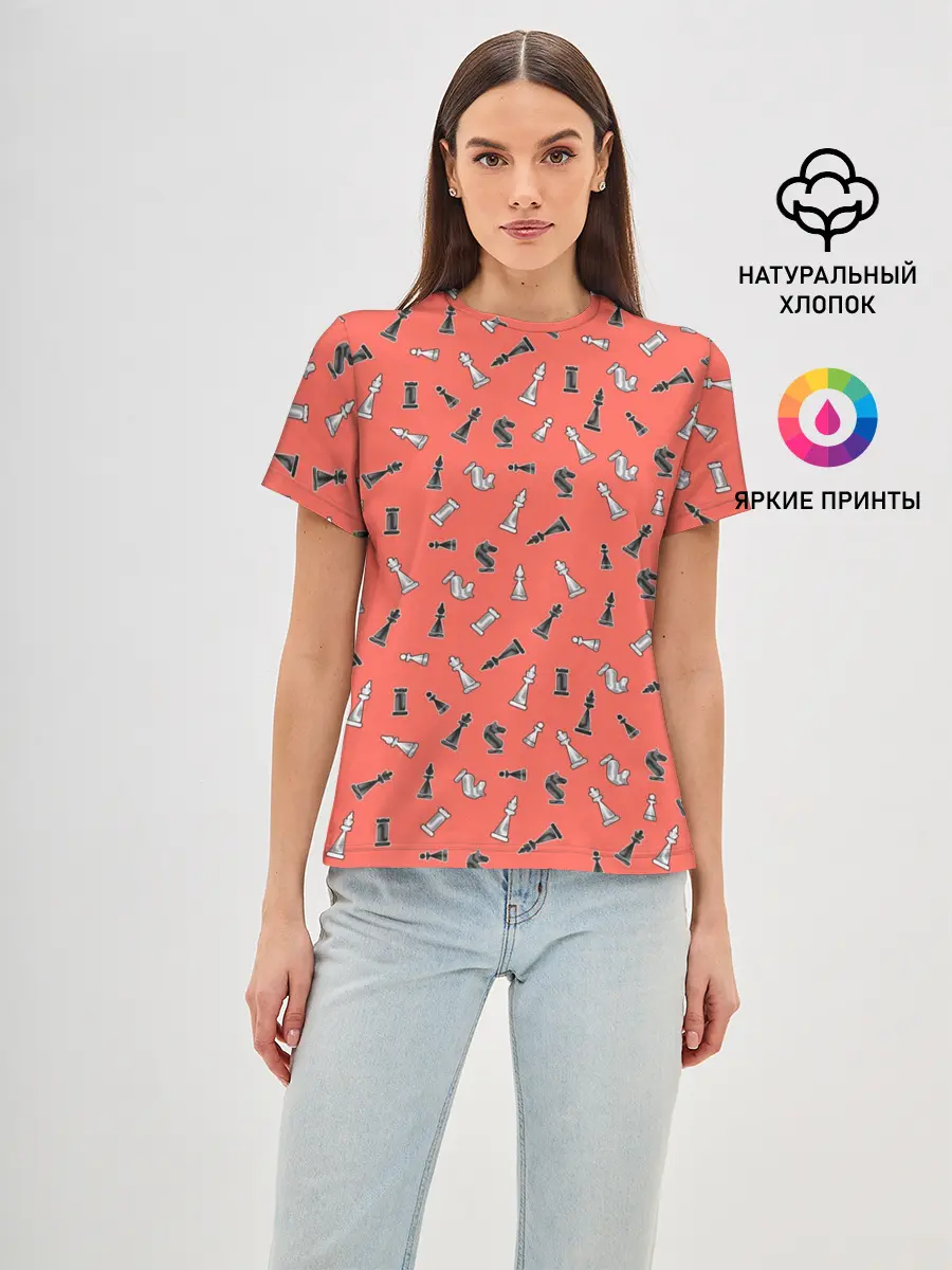 Женская базовая футболка / Шахматы паттерн