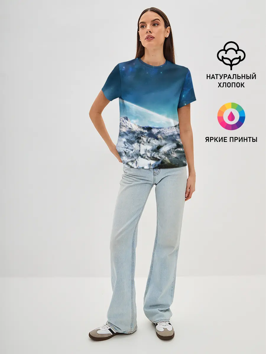 Женская базовая футболка / Космос