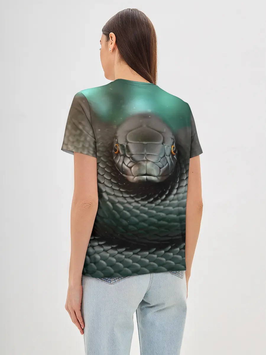 Женская базовая футболка / Чёрная мамба