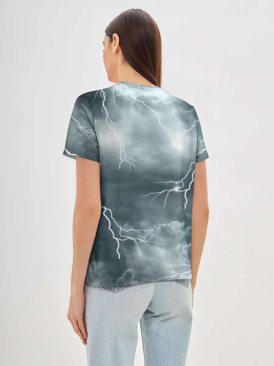 Женская базовая футболка / Грозовой кошак.