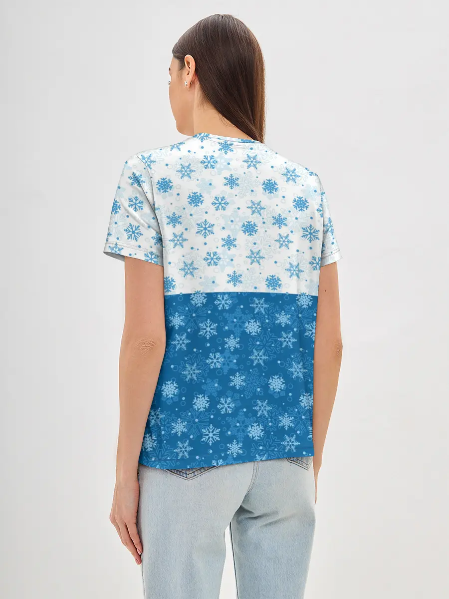 Женская базовая футболка / Светло-Тёмные Снежинки