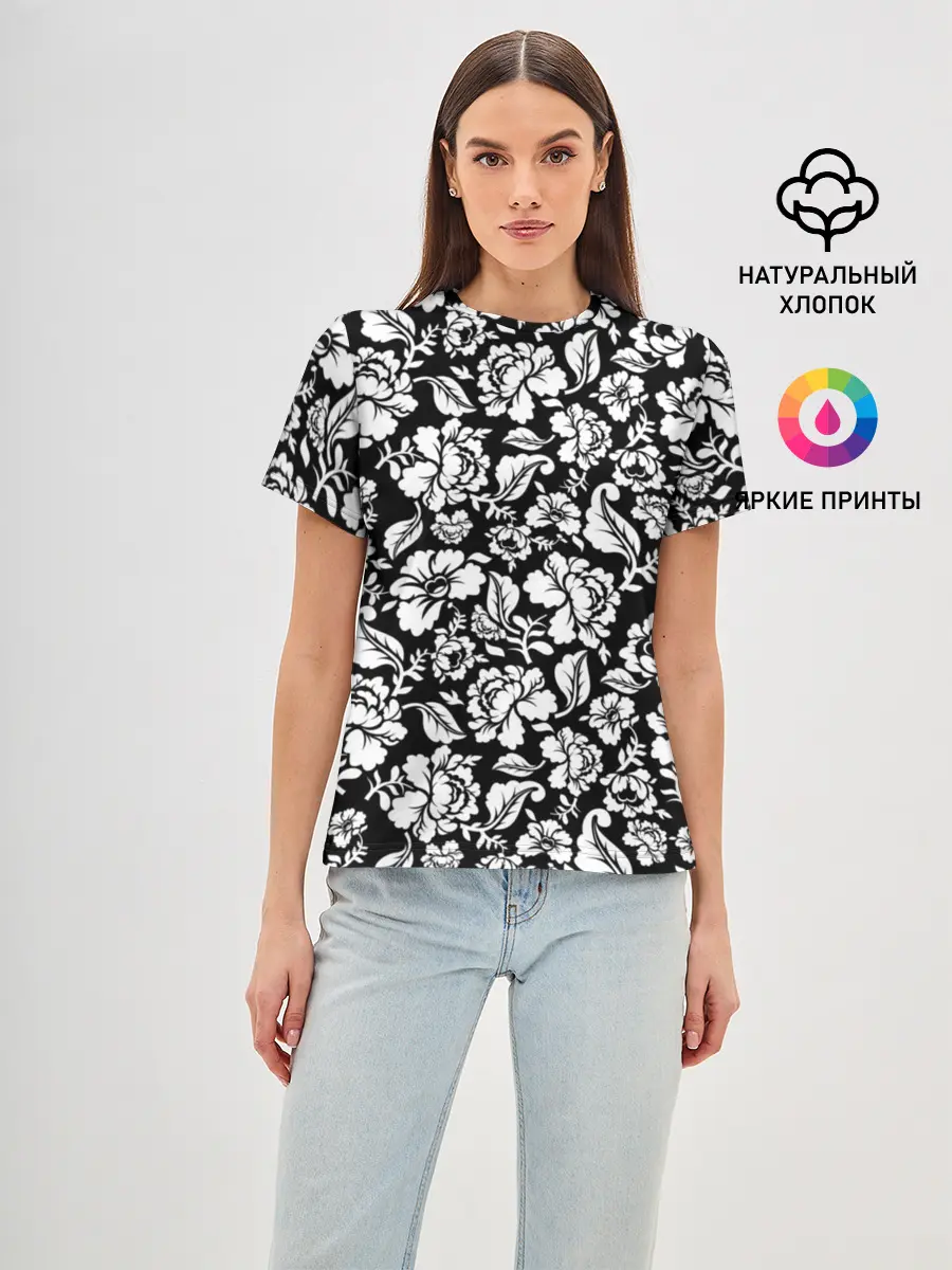 Женская базовая футболка / White flowers