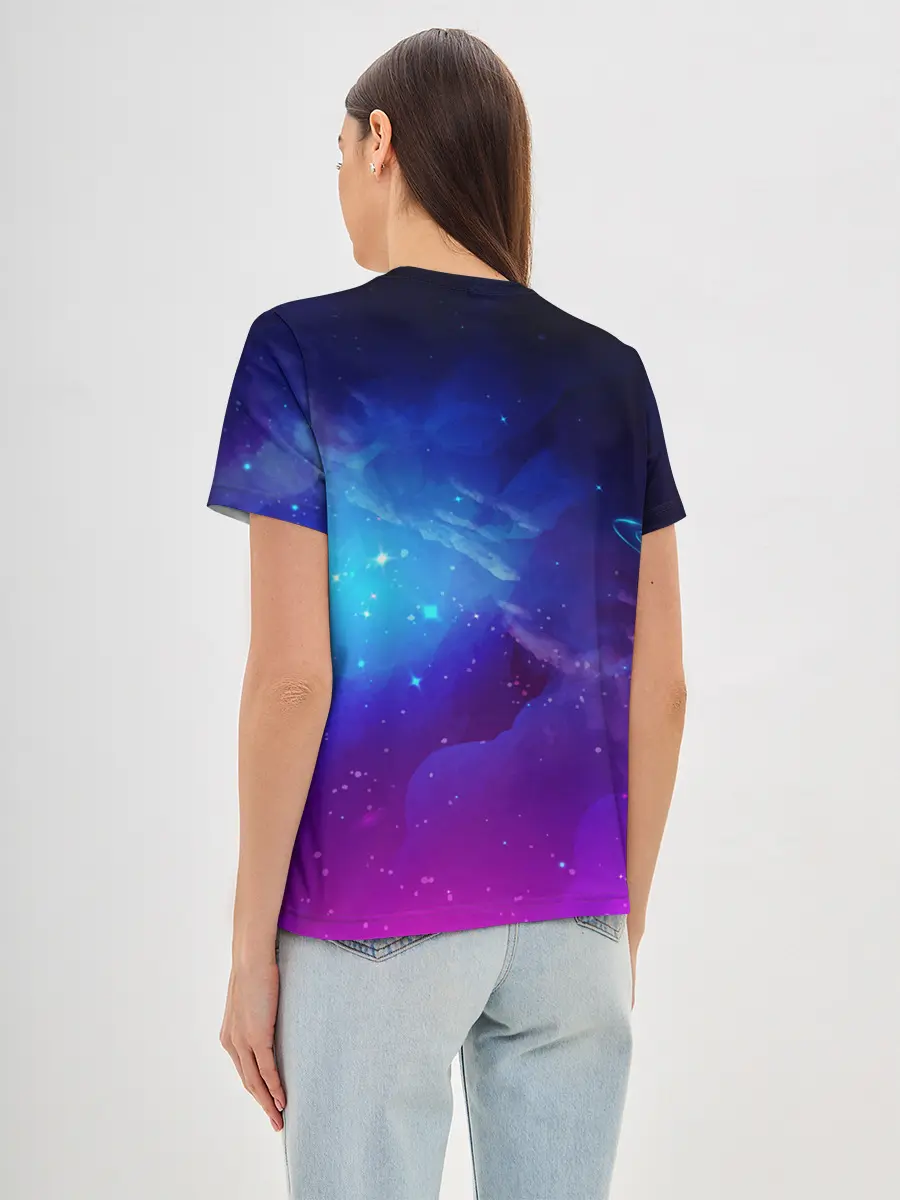 Женская базовая футболка / Woman yelling at a cat