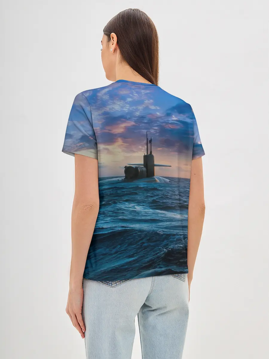 Женская базовая футболка / Подводная лодка