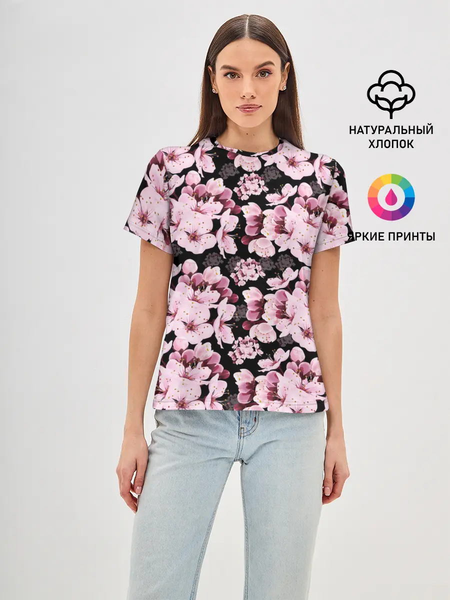 Женская базовая футболка / Сакура