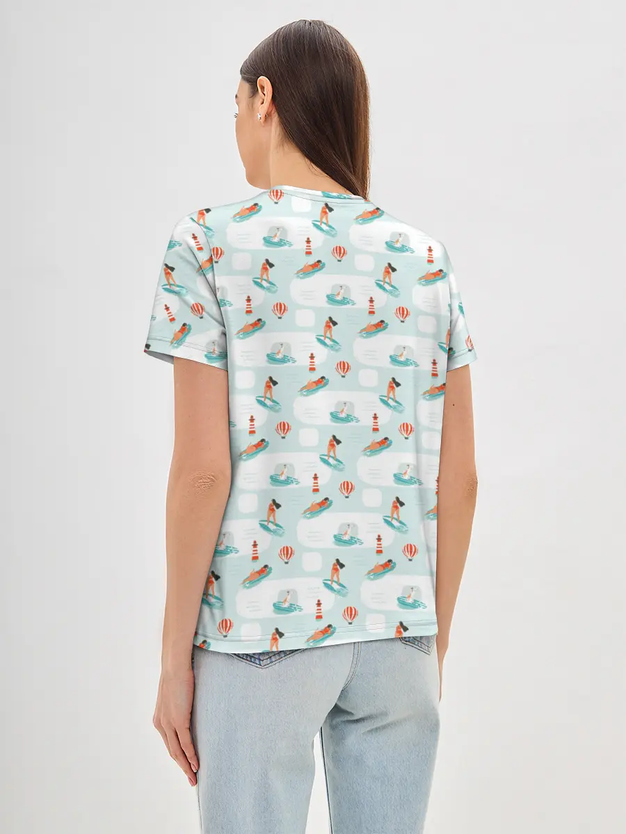 Женская базовая футболка / Серфингистка