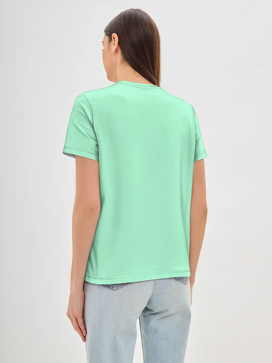 Женская базовая футболка / Танджиро Клинок, рассекающий демонов