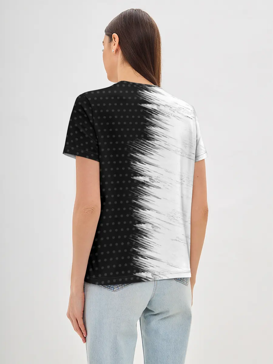 Женская базовая футболка / TESLA