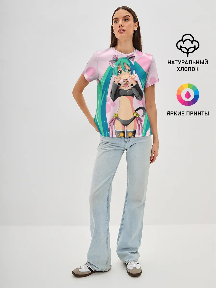 Женская базовая футболка / Хатсуне Мику на розовом фоне