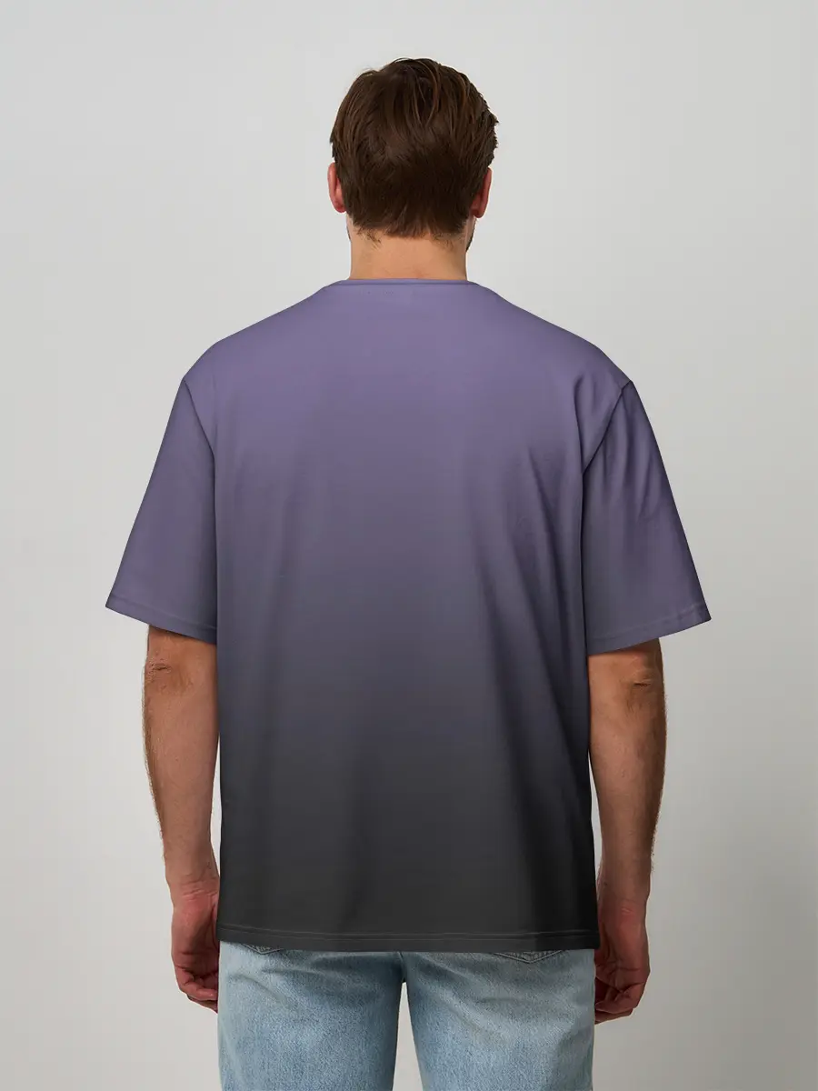 Мужская футболка оверсайз / черный кот на фиолетовом