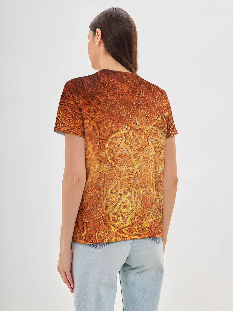 Женская базовая футболка / Кельтские узоры