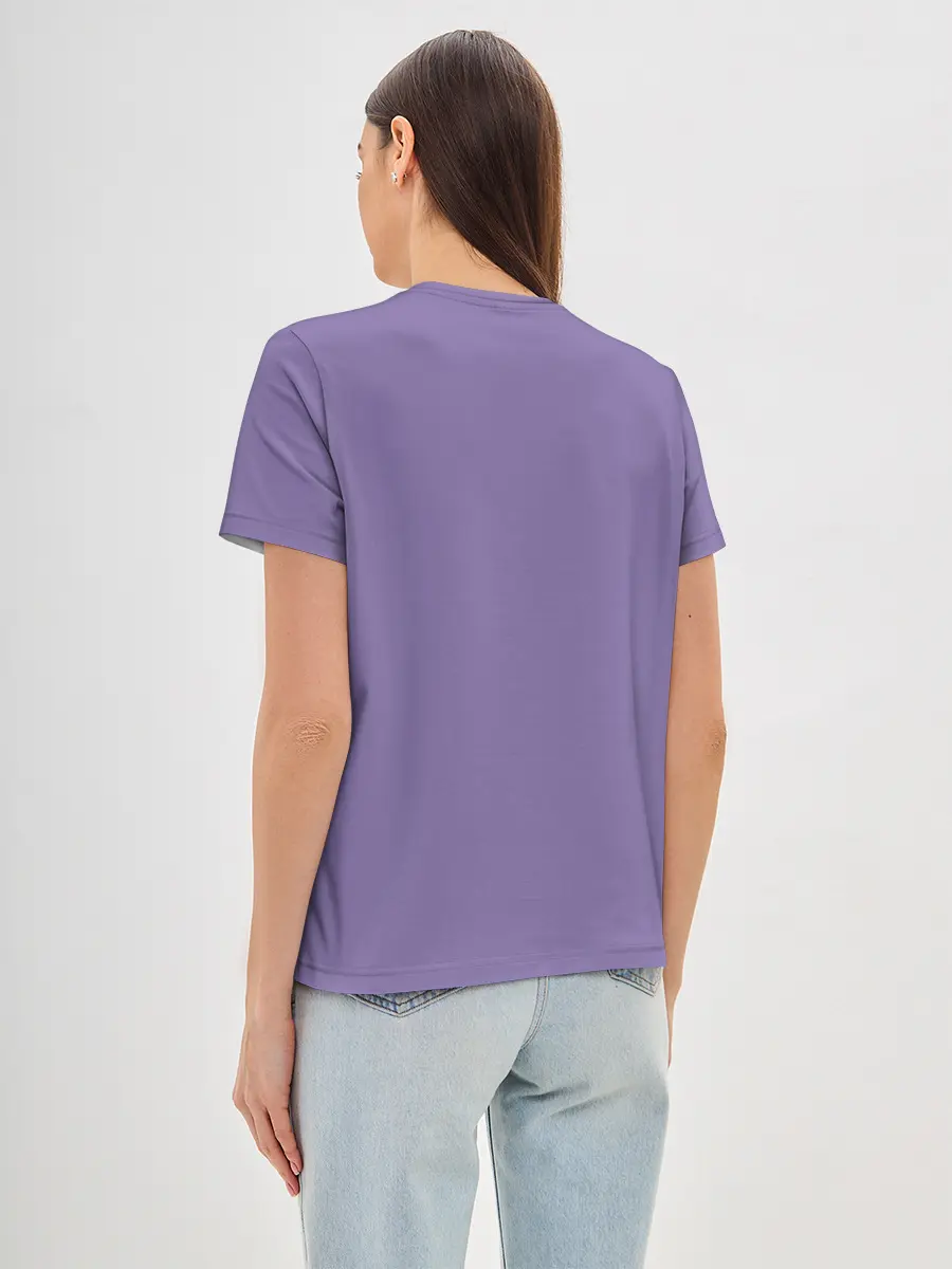 Женская базовая футболка / village resident evil