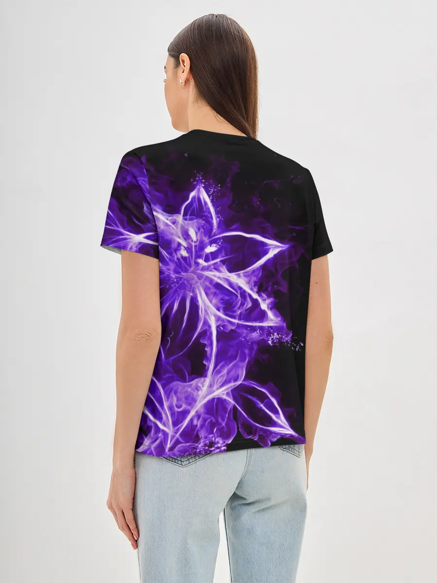 Женская базовая футболка / Цветок Тьмы