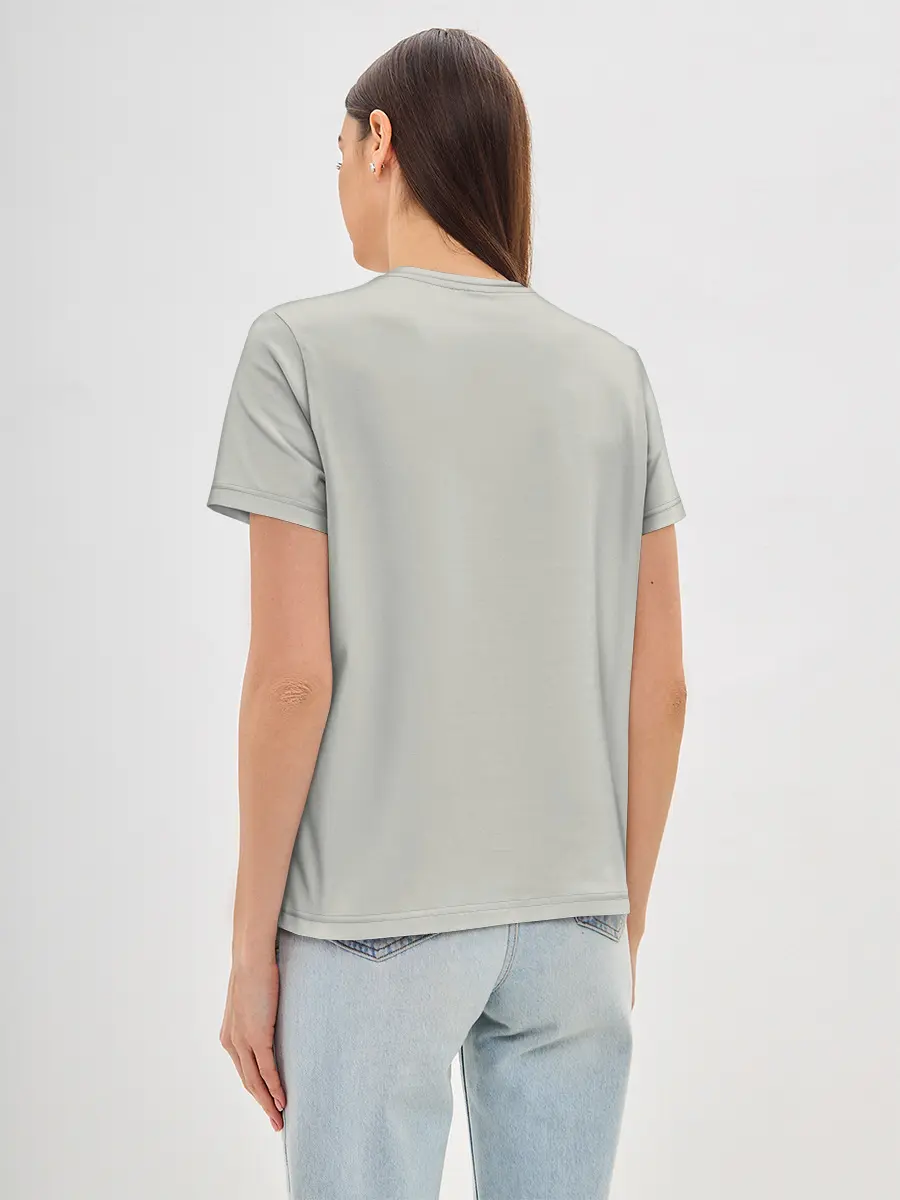 Женская базовая футболка / Лиса в наушниках