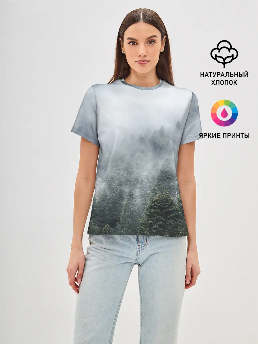 Женская базовая футболка / Туманный лес
