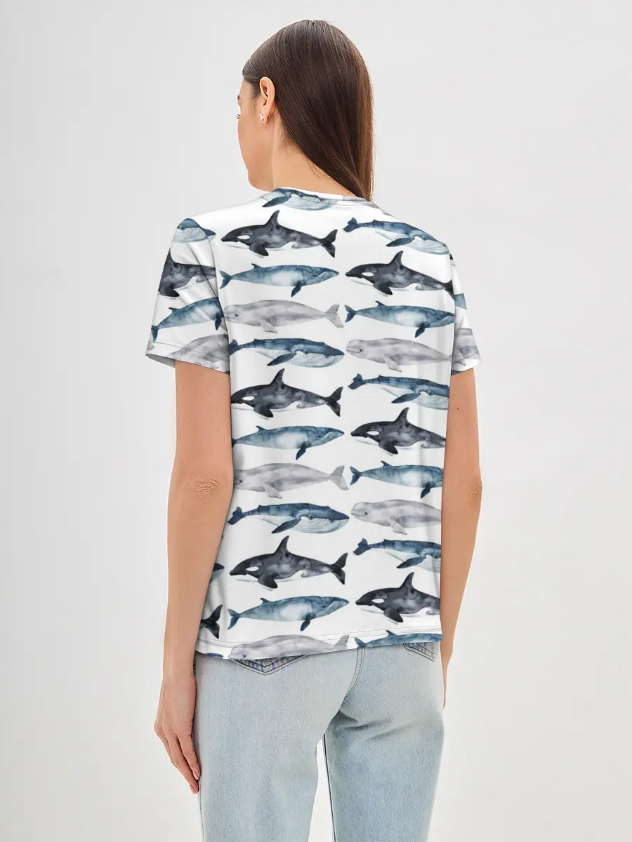Женская базовая футболка / принт с китами