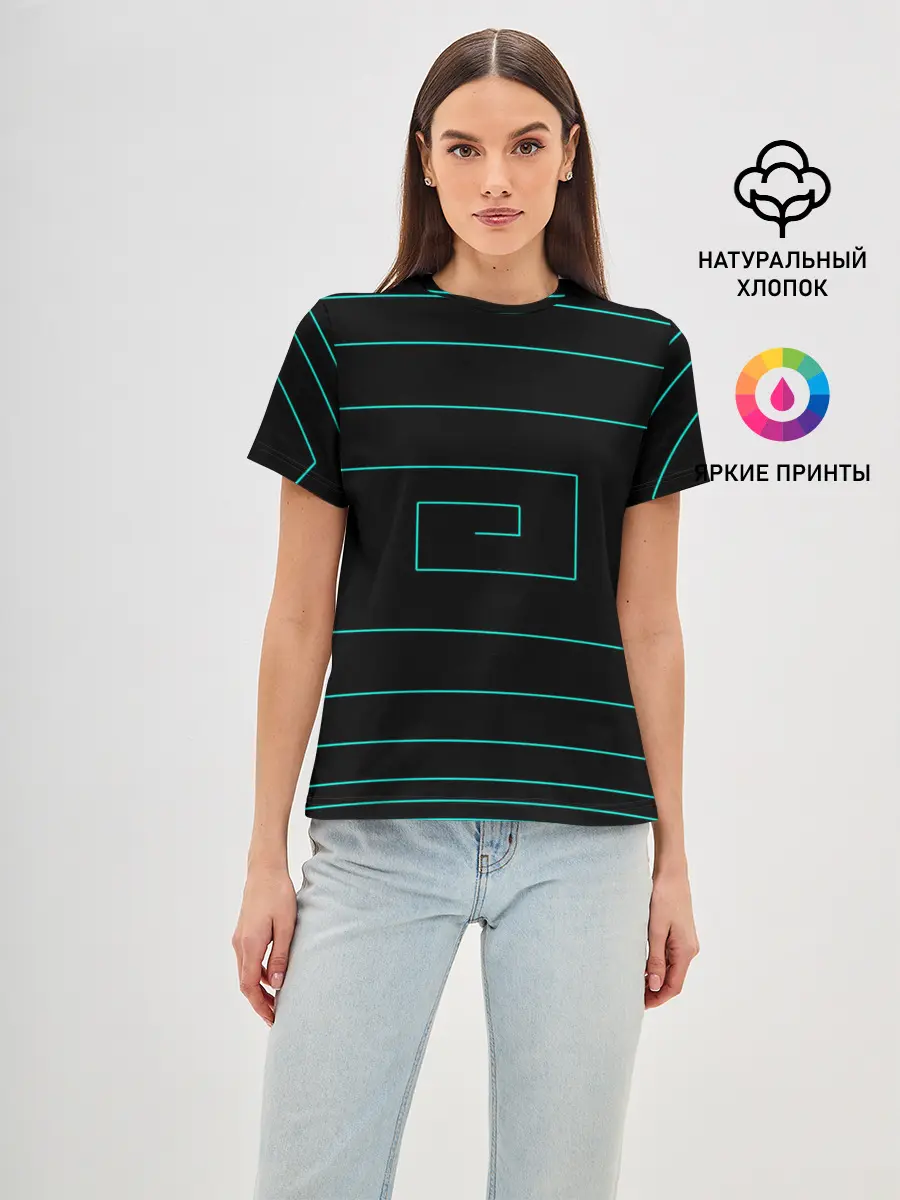 Женская базовая футболка / геометрия нарушена