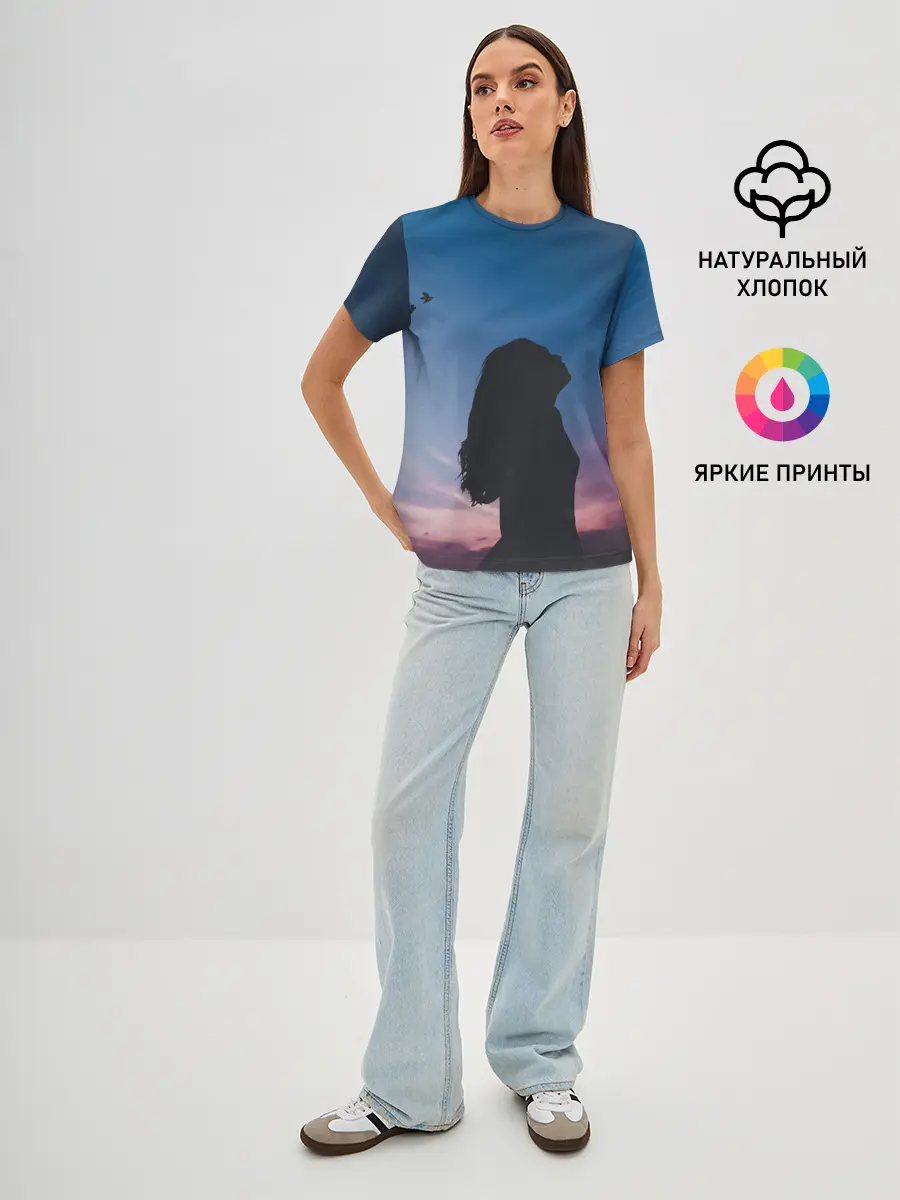 Женская базовая футболка / Девушка