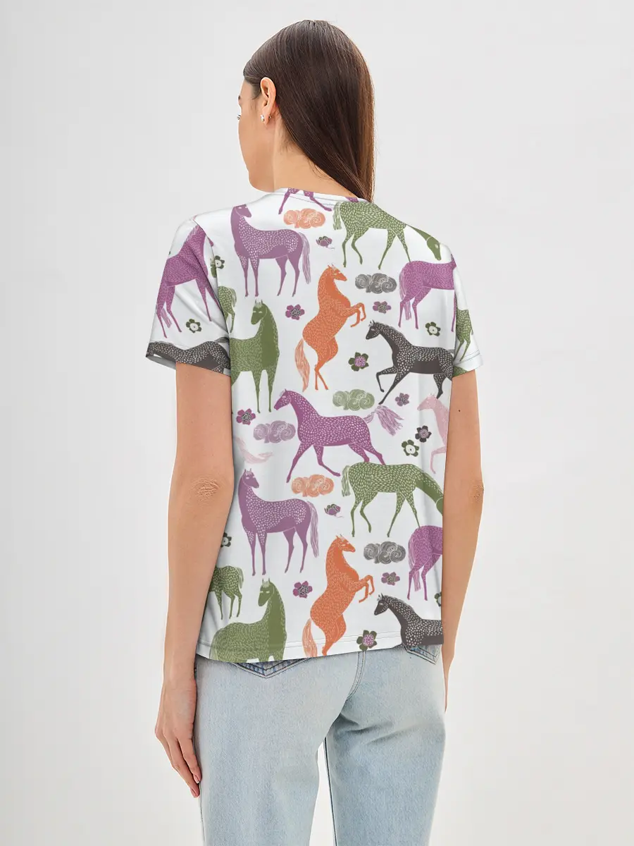 Женская базовая футболка / лошадки