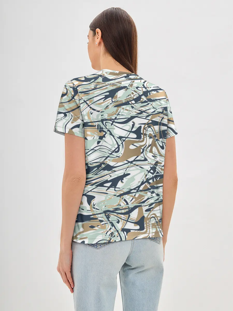 Женская базовая футболка / Узор красками