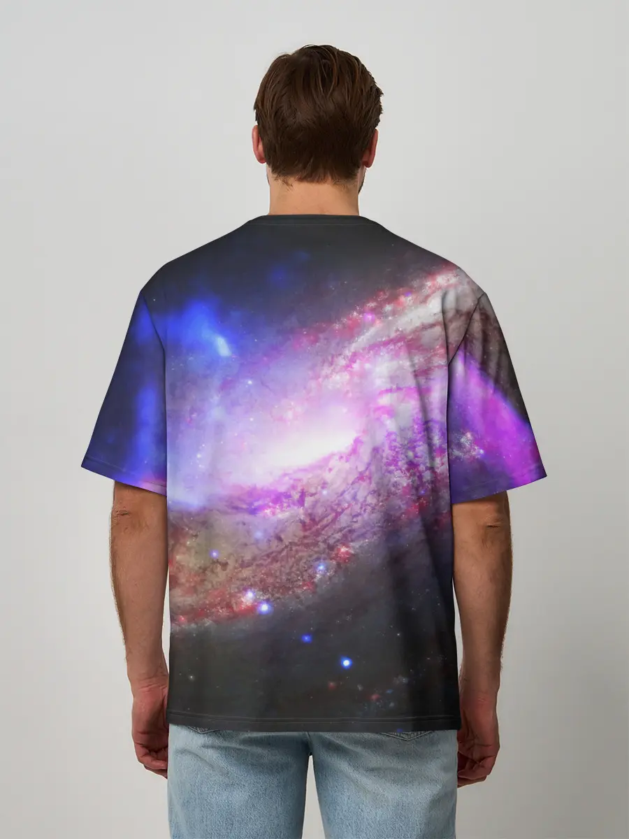 Мужская футболка оверсайз / Космическая спираль