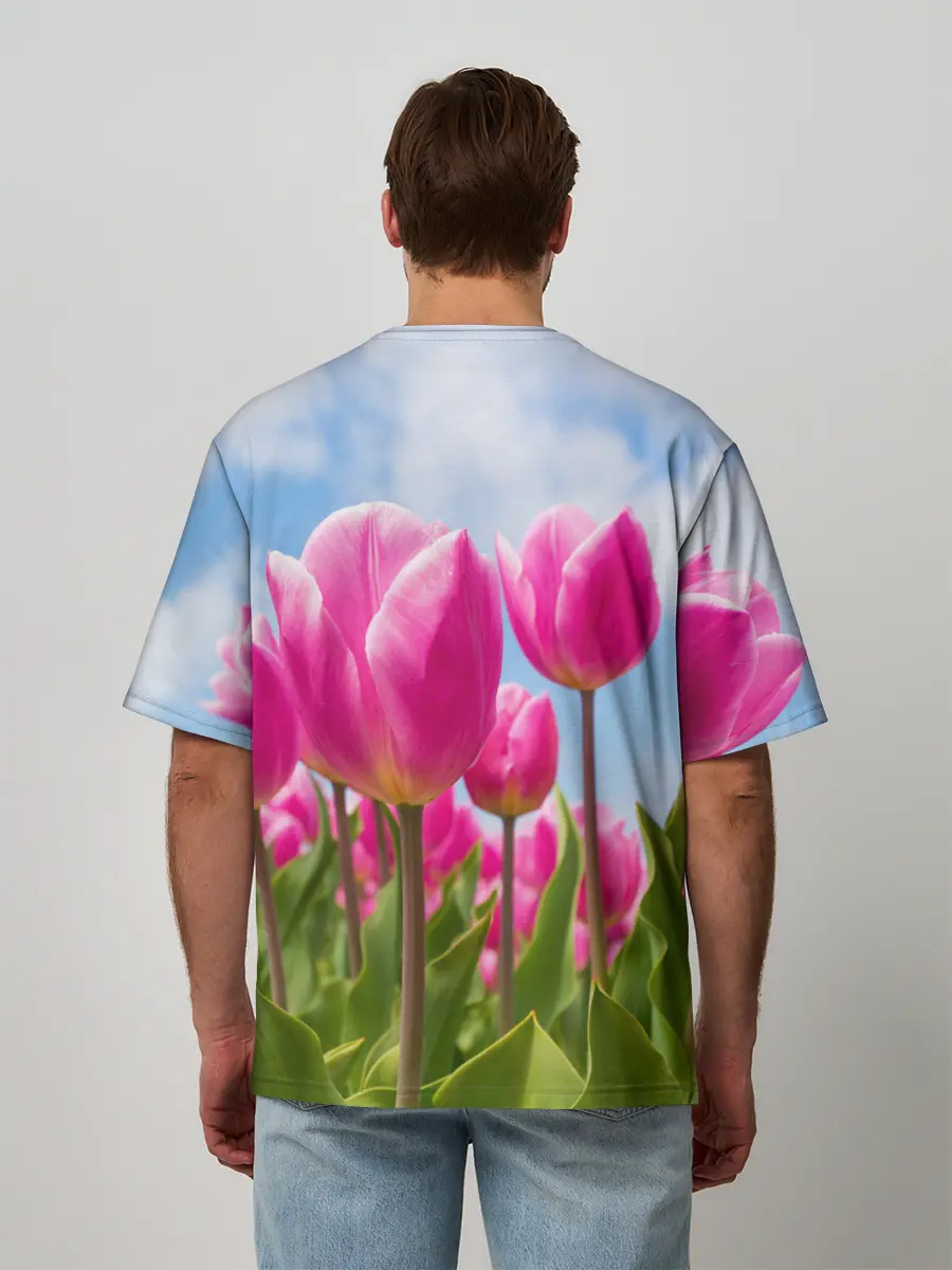 Мужская футболка оверсайз / Розовые тюльпаны