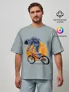 Мужская футболка оверсайз / Космический велосипедист