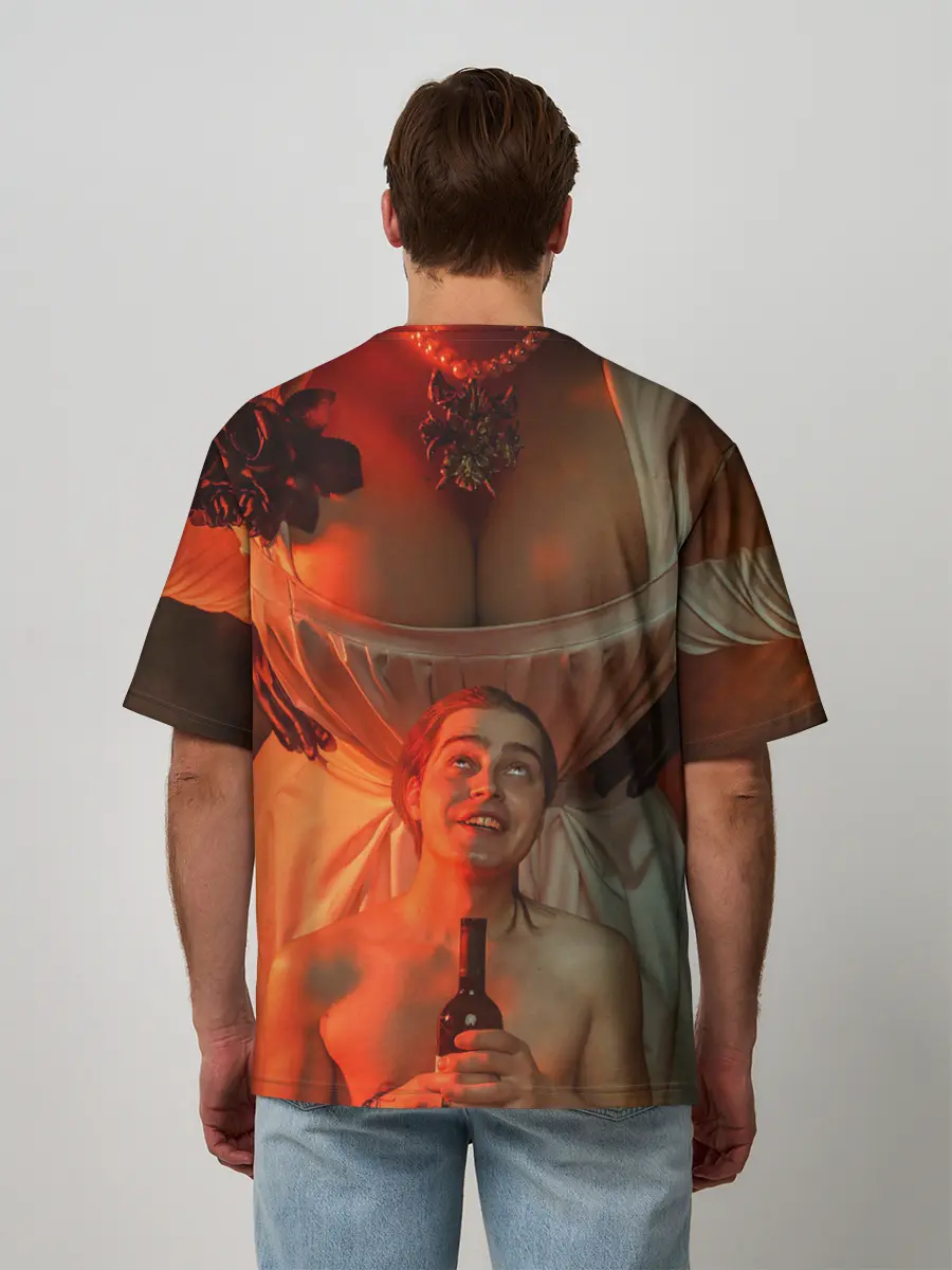 Мужская футболка оверсайз / Lady Dimitrescu