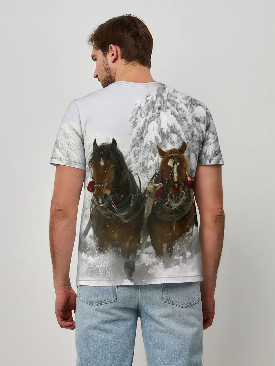 Мужская базовая футболка / Лошади и снег