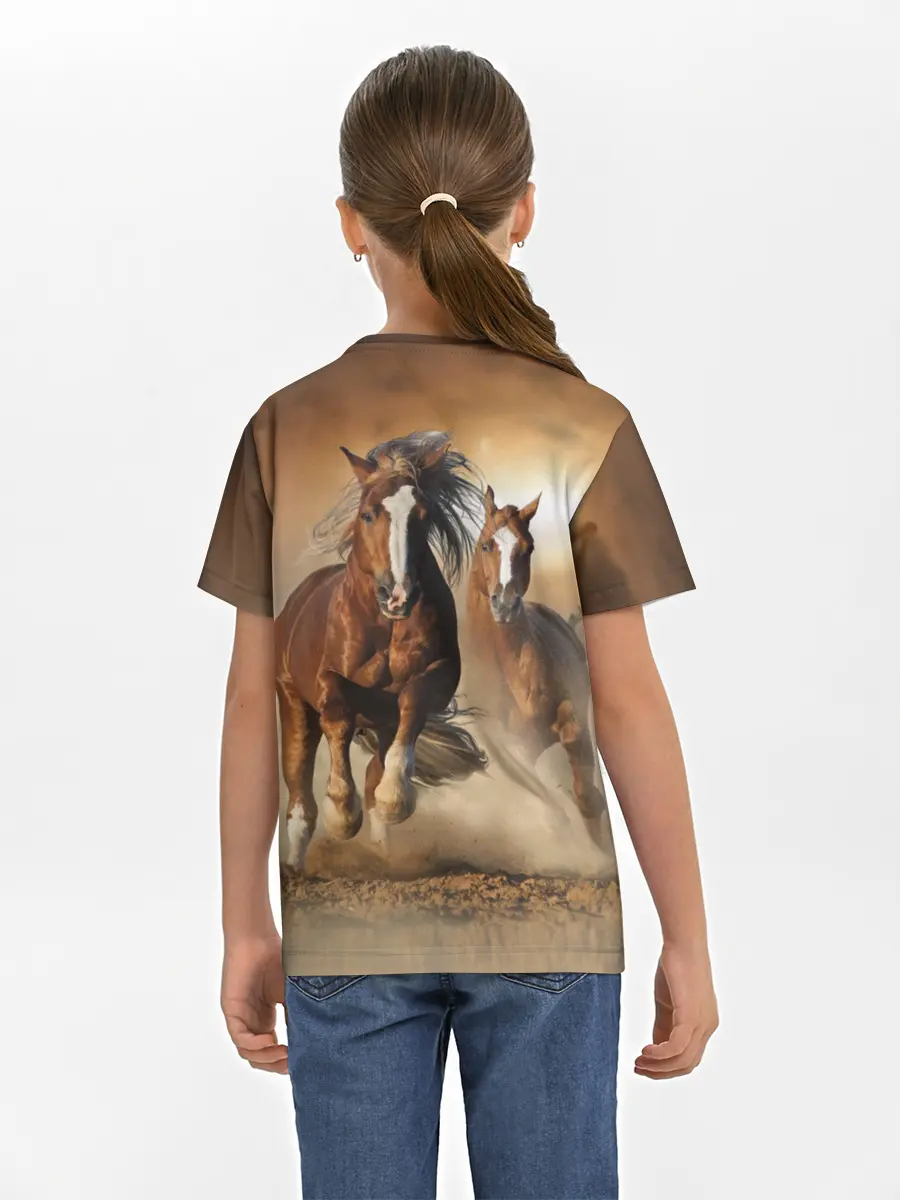 Детская базовая футболка / Бегущие лошади