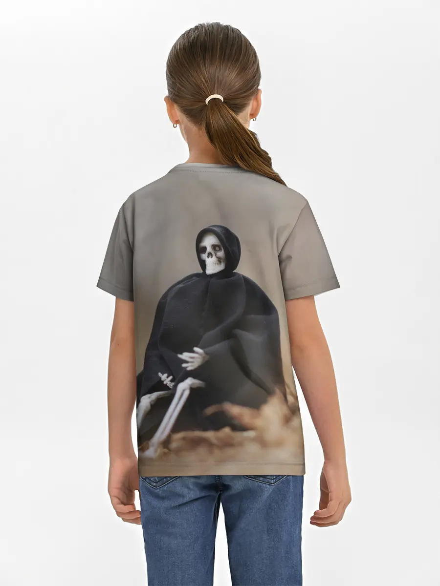 Детская базовая футболка / Сидячий Скелет