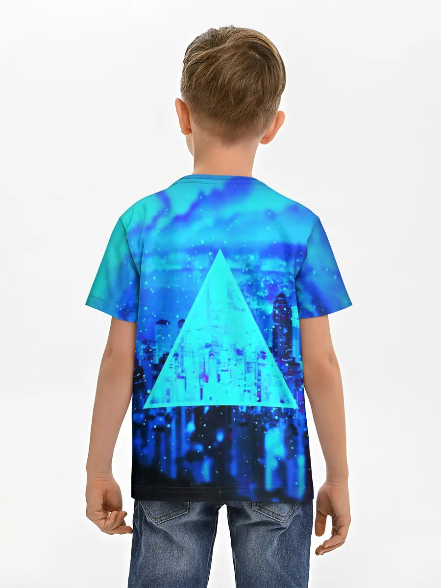 Детская базовая футболка / ГОРОД В НЕОНЕ