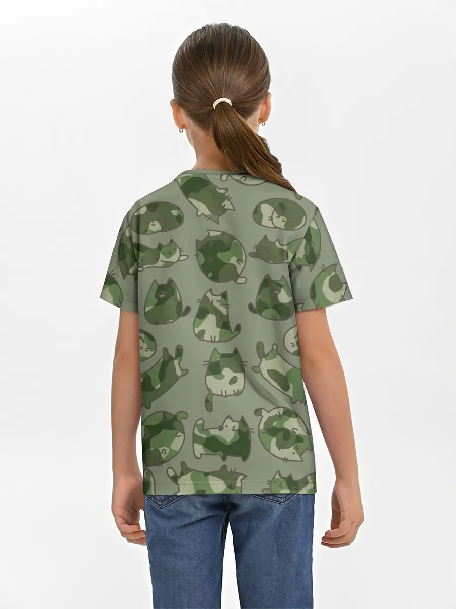 Детская базовая футболка / Камуфляж с котиками