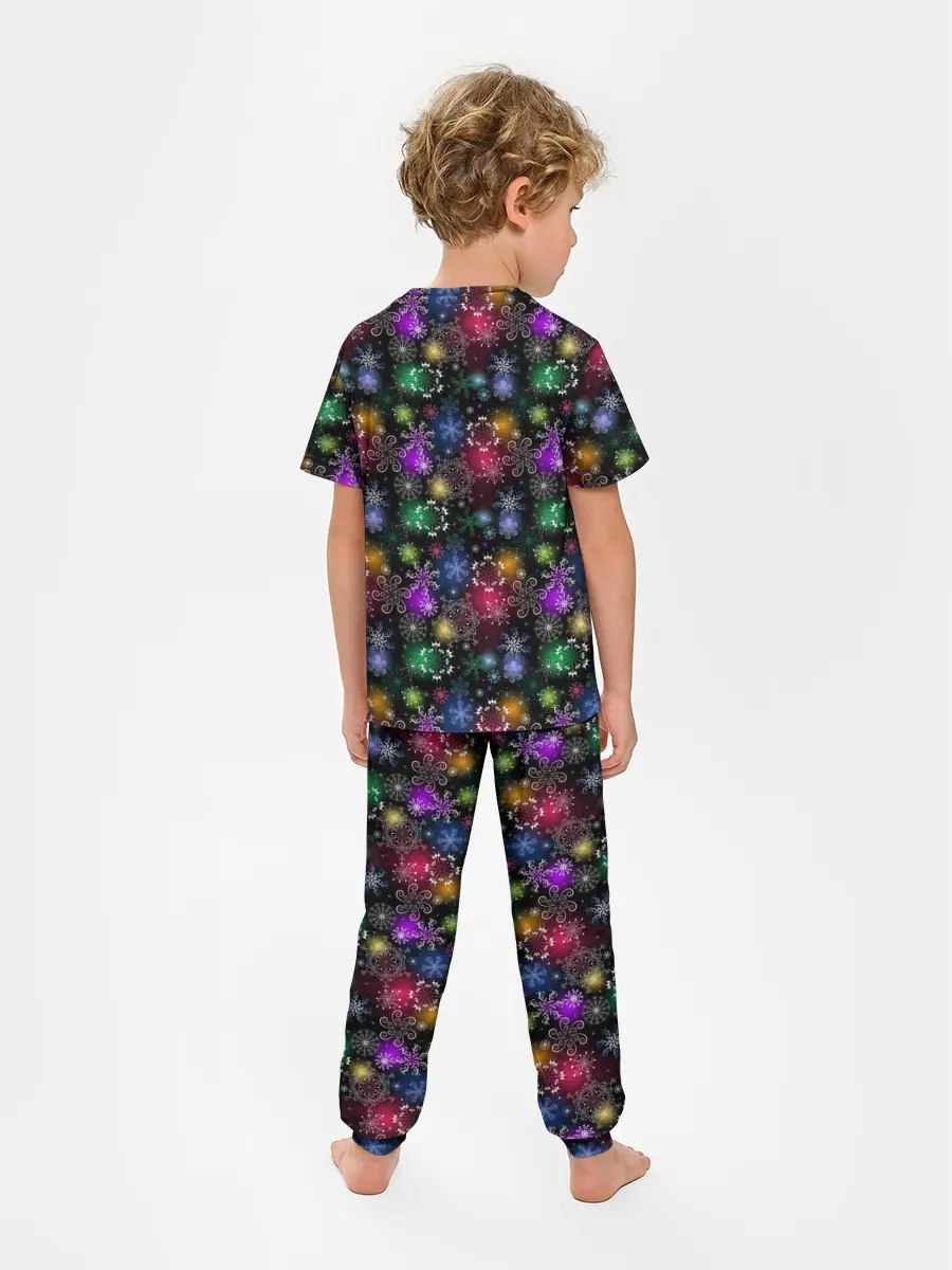 Детская пижама с брюками / Снежинки в разных цветах