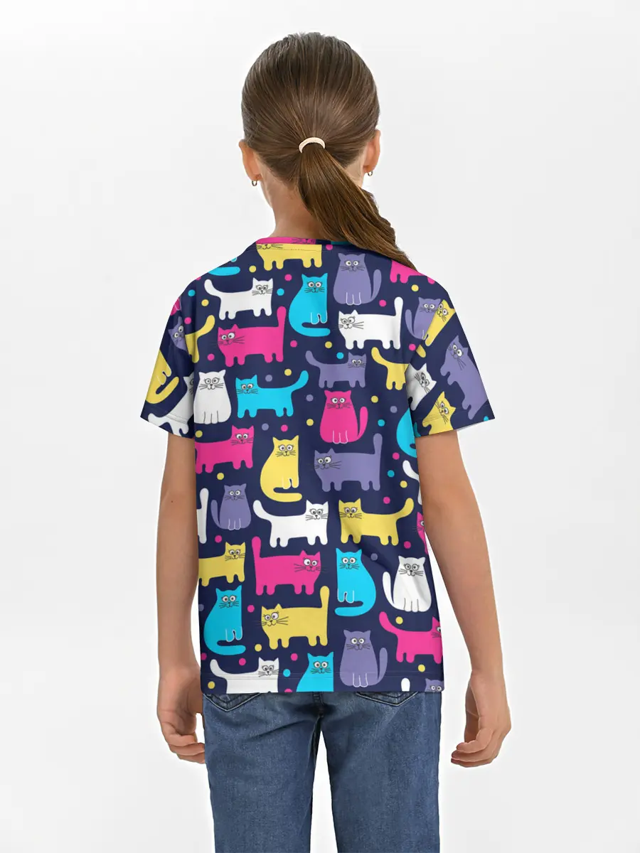 Детская базовая футболка / Разноцветные котики