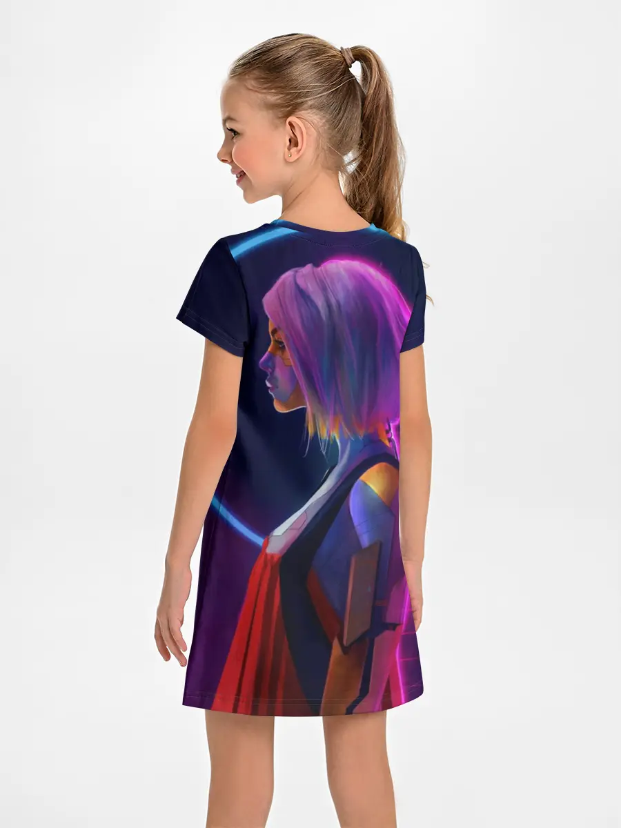 Детское платье / Девушка в неоне