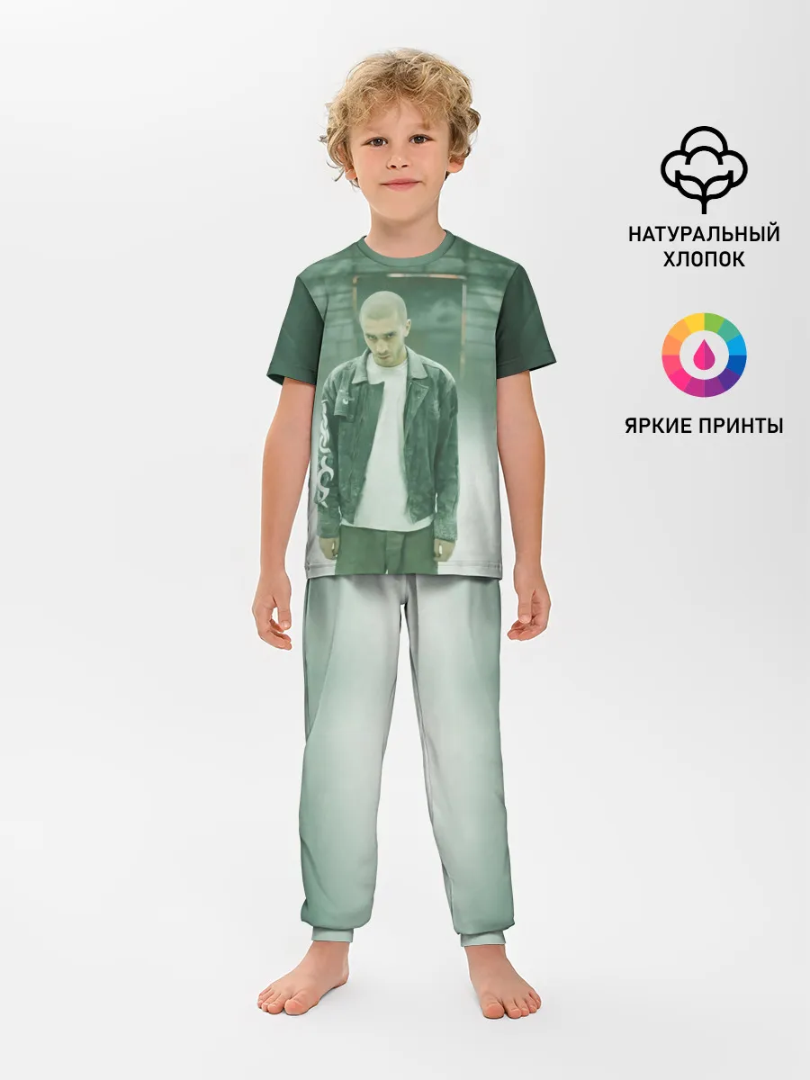 Детская пижама с брюками / Хаски в комнате