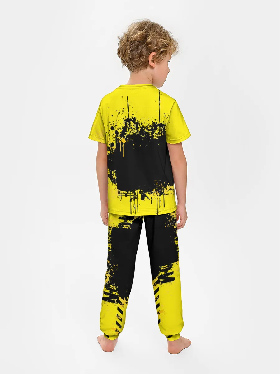 Детская пижама с брюками / веселое яйцо на черном фоне