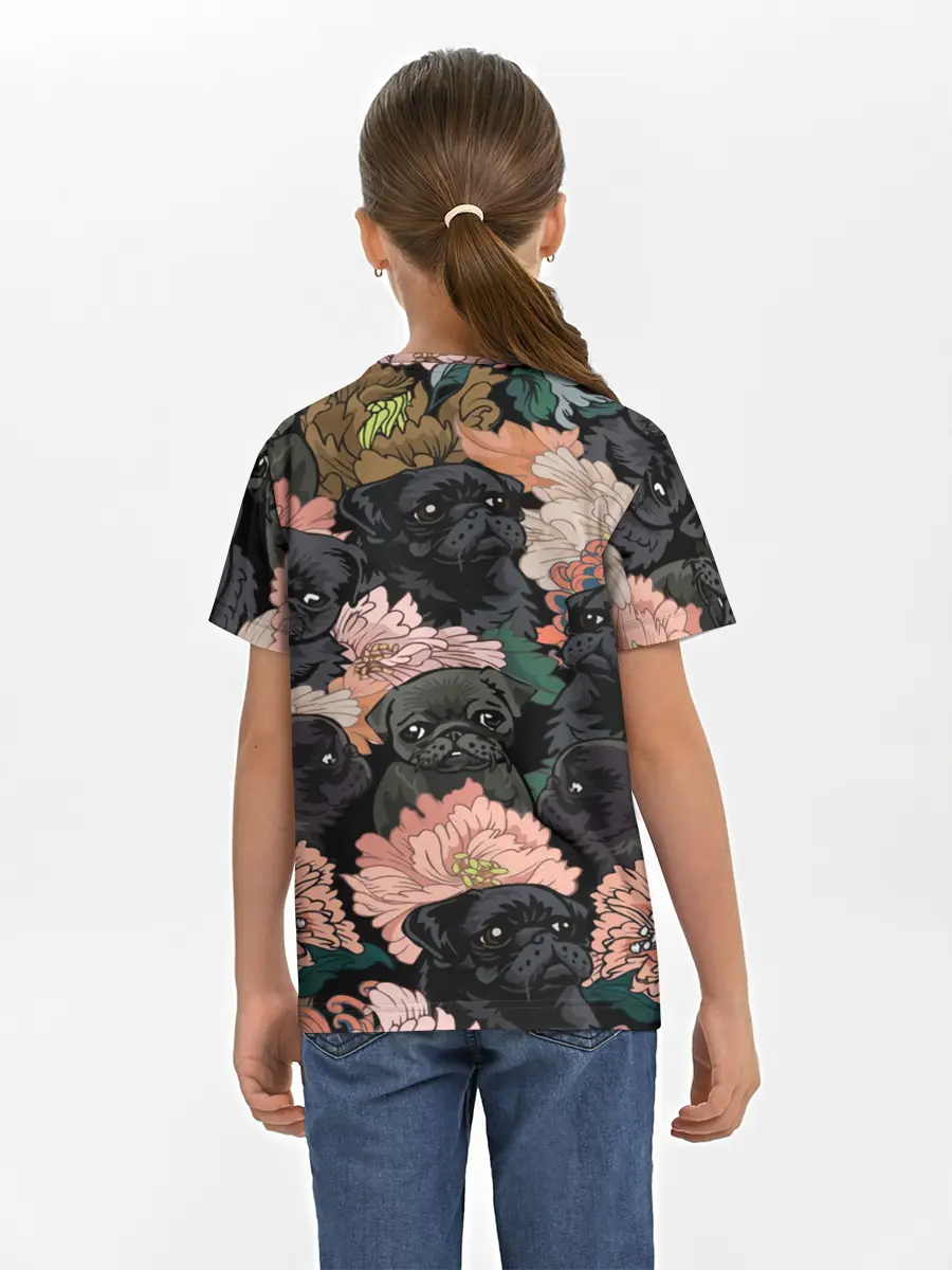 Детская базовая футболка / Мопсы и Цветы