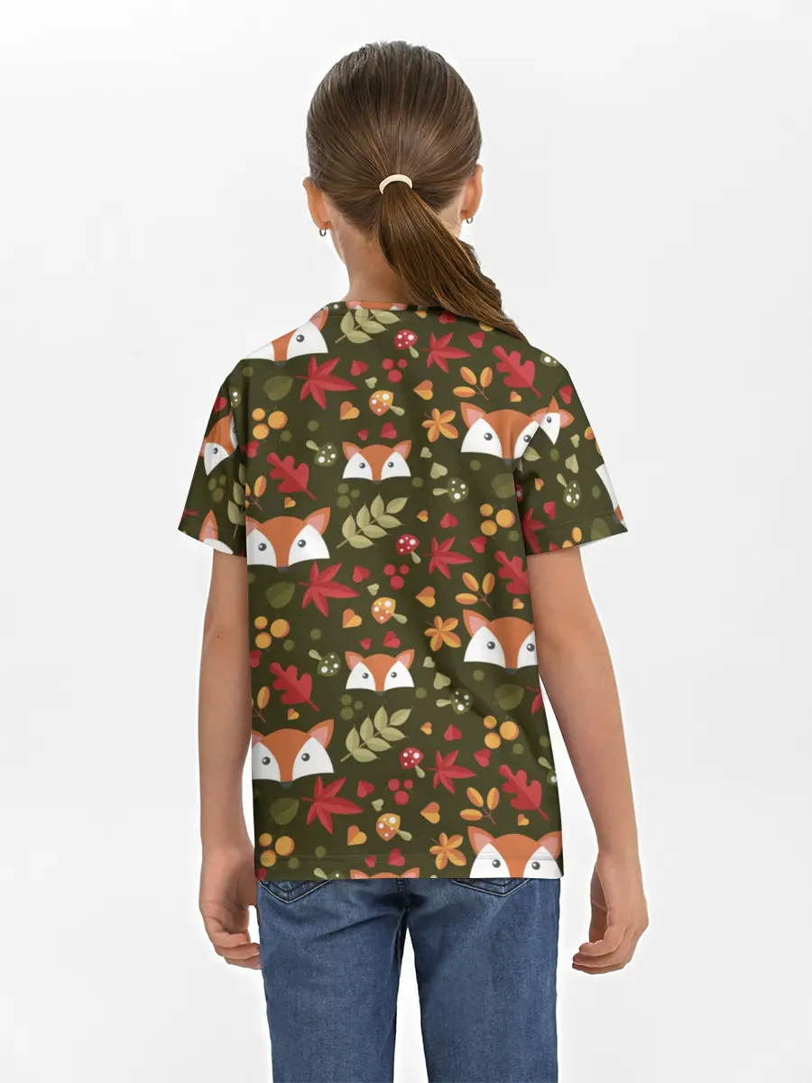 Детская базовая футболка / Лисоньки в лесу