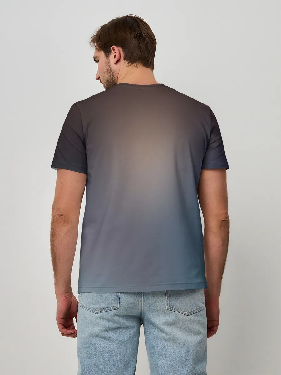 Мужская базовая футболка / Хатсуне сидит прикрыв глаза