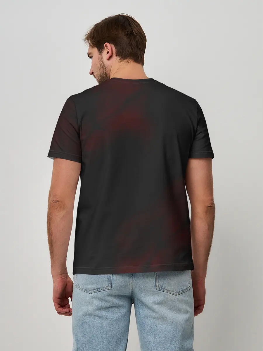 Мужская базовая футболка / Аста на темном красном фоне